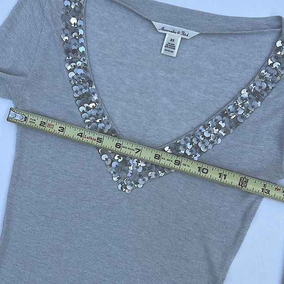 🤍Y2K Abercrombie&Fitch sequin tee🤍 - Picture 4 of 10